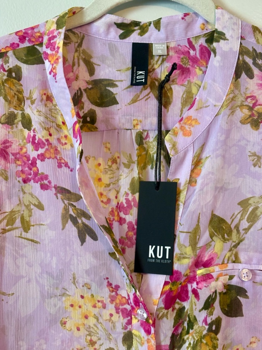 Kut from the Kloth Lavender Floral Button-Up Blouse NWOT - Picture 4 of 9